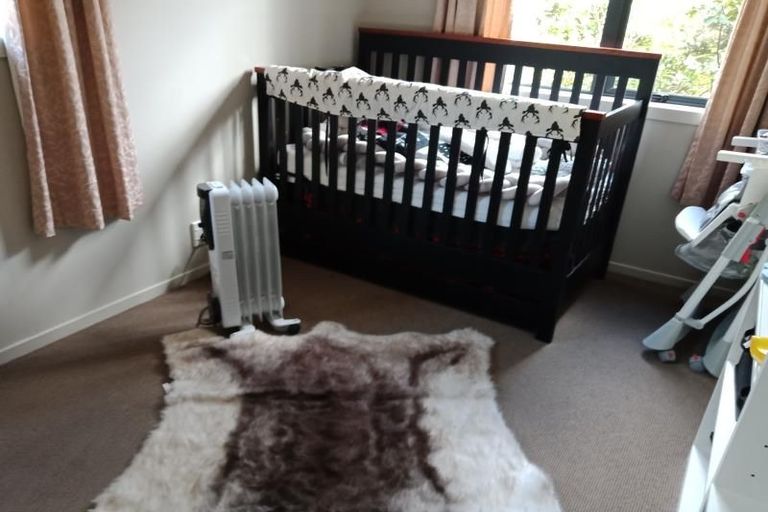 Photo of property in 8 Aratika Grove, Stokes Valley, Lower Hutt, 5019