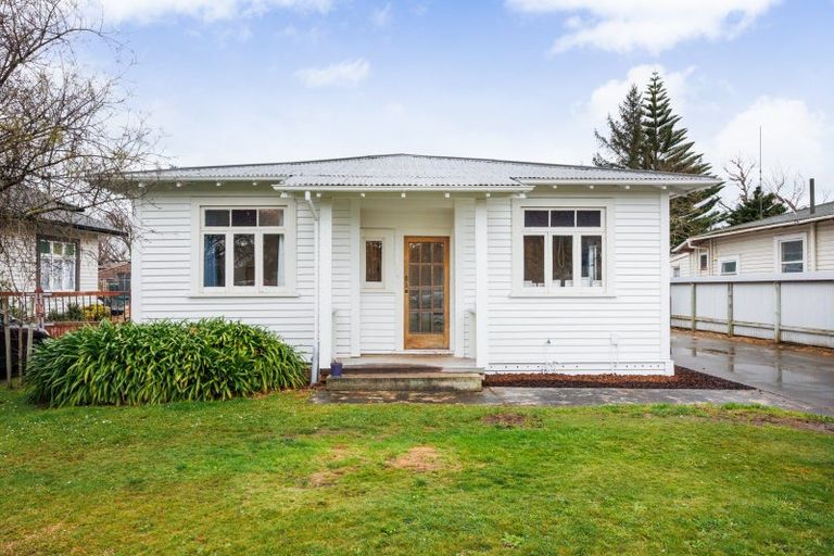 Photo of property in 32 Marne Street, Hokowhitu, Palmerston North, 4410