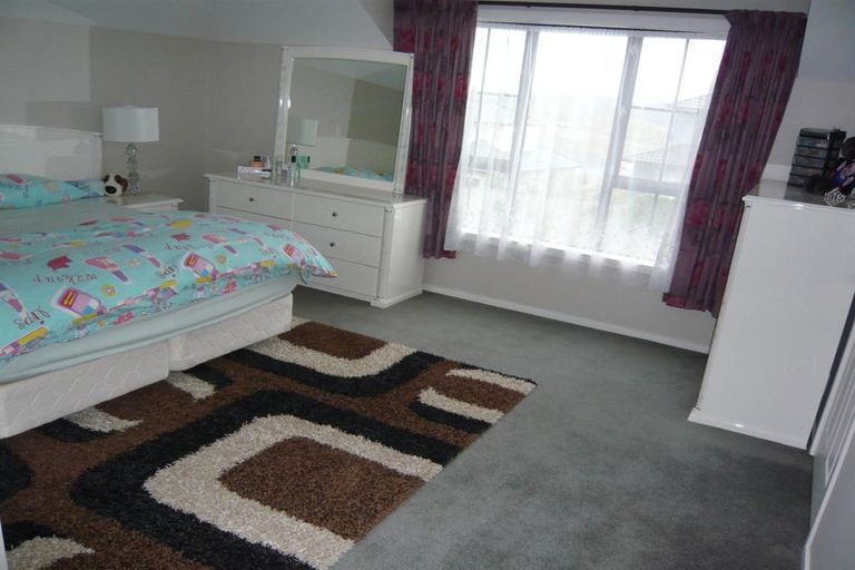 Photo of property in 70a Erlestoke Crescent, Churton Park, Wellington, 6037