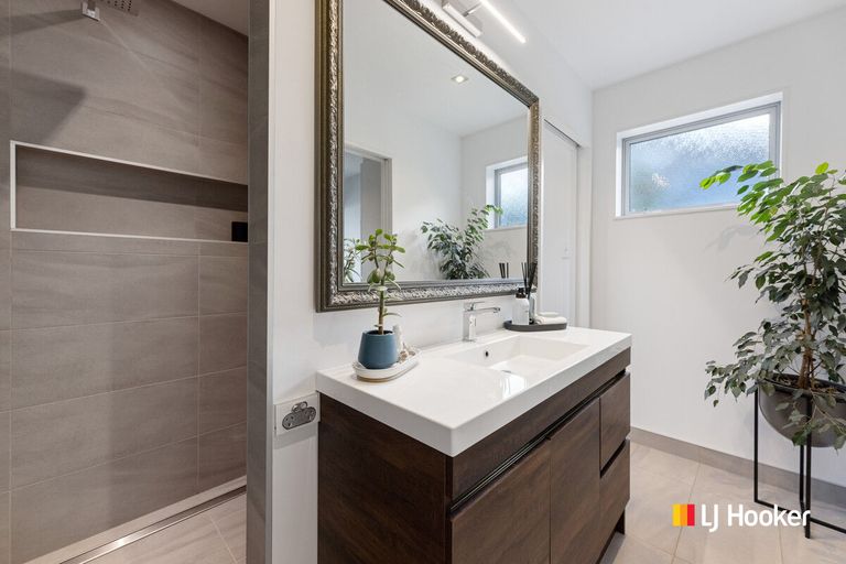 Photo of property in 63 Cliffs Road, Saint Clair, Dunedin, 9012