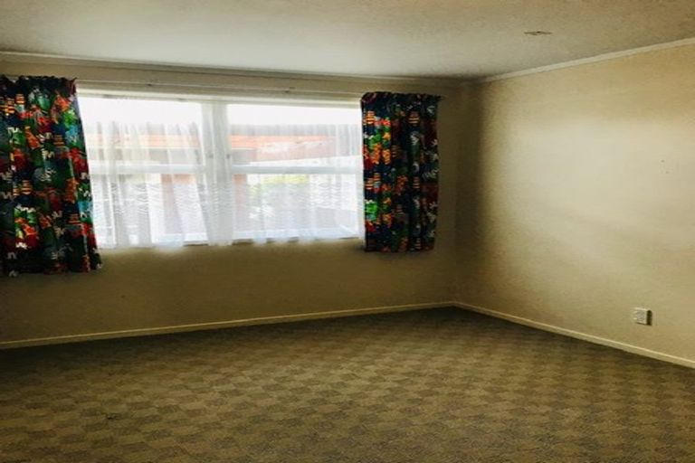 Photo of property in 16 Nevada Avenue, Pakuranga Heights, Auckland, 2010