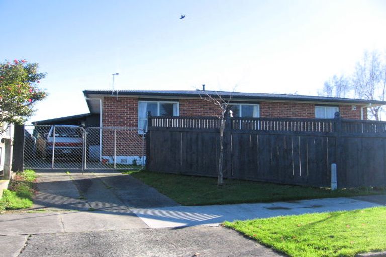 Photo of property in 44 Catlins Crescent, Milson, Palmerston North, 4414