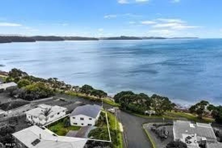 Photo of property in 11 Dalton Road, Snells Beach, 0920