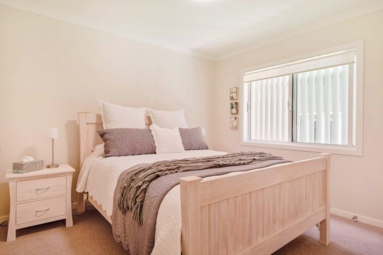 Photo of property in 14 Plantation Terrace, Orewa, 0931