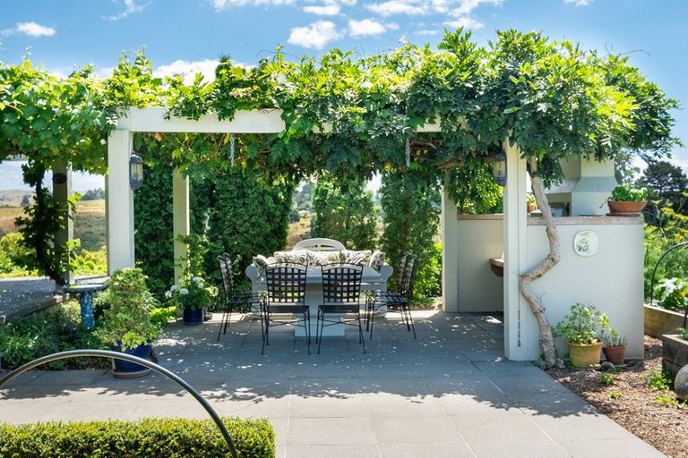 Photo of property in 95 Poraiti Road, Poraiti, Napier, 4182