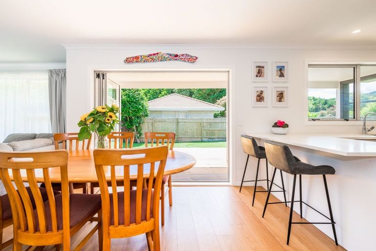 Photo of property in 21 Kohekohe Road, Waikanae, 5036