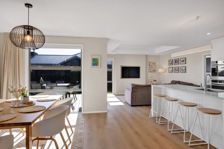 Photo of property in 52 Links Drive, Waiwhakaiho, New Plymouth, 4312