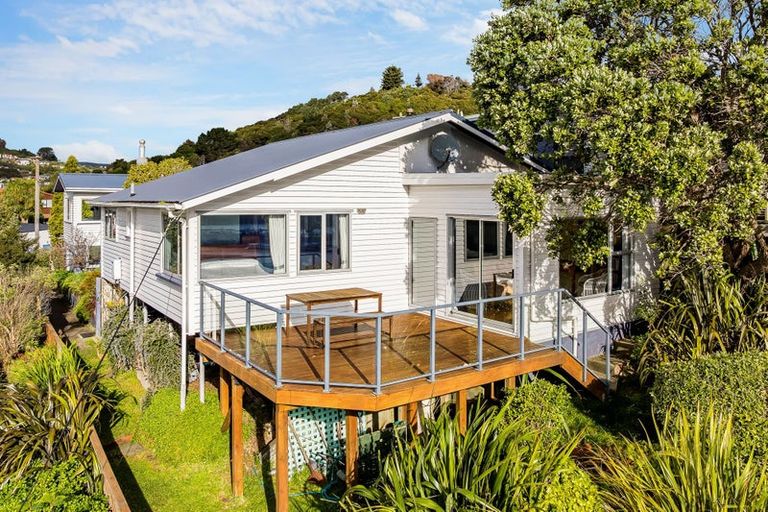 Photo of property in 61 Bayview Road, Paremata, Porirua, 5024