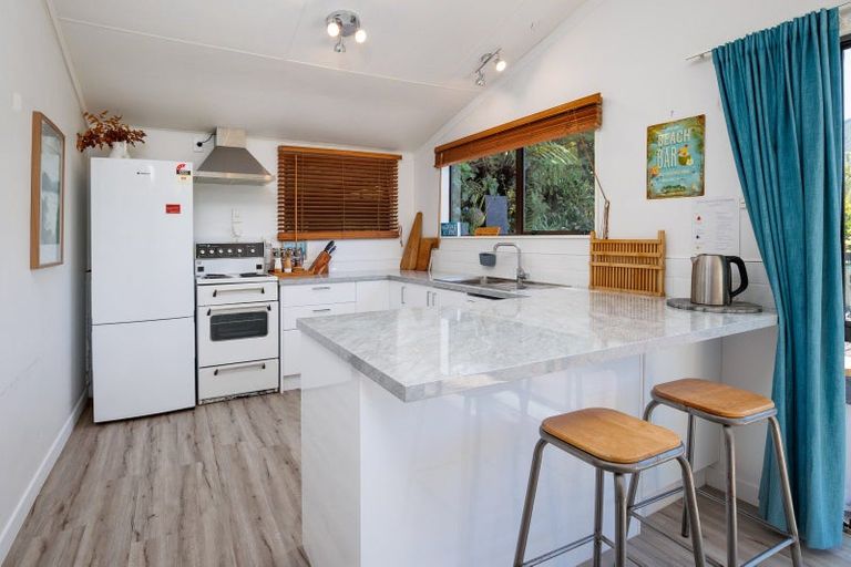 Photo of property in 687 Queen Charlotte Drive, Havelock, Picton, 7281