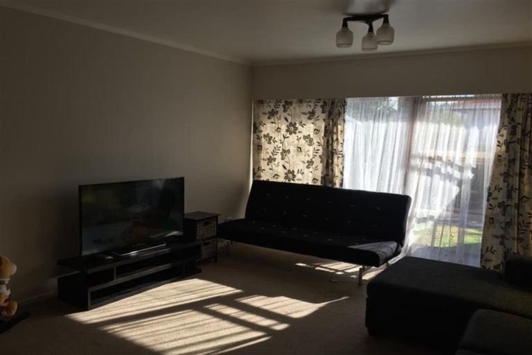 Photo of property in 2/34 Woolfield Road, Papatoetoe, Auckland, 2025