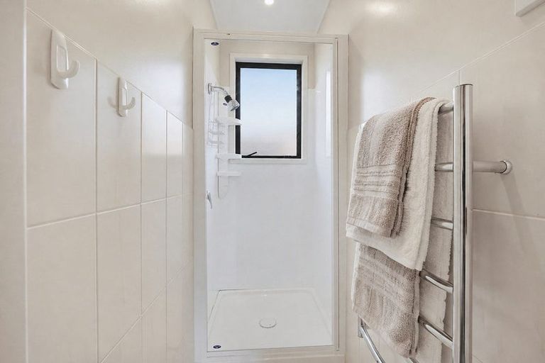 Photo of property in 164 Kahu Road, Paremata, Porirua, 5024