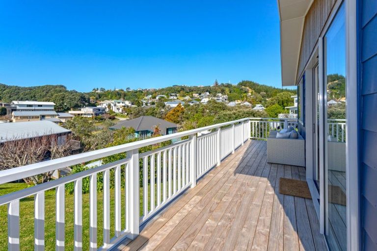 Photo of property in 113 Russell Bruce Place, Onemana, Whangamata, 3691