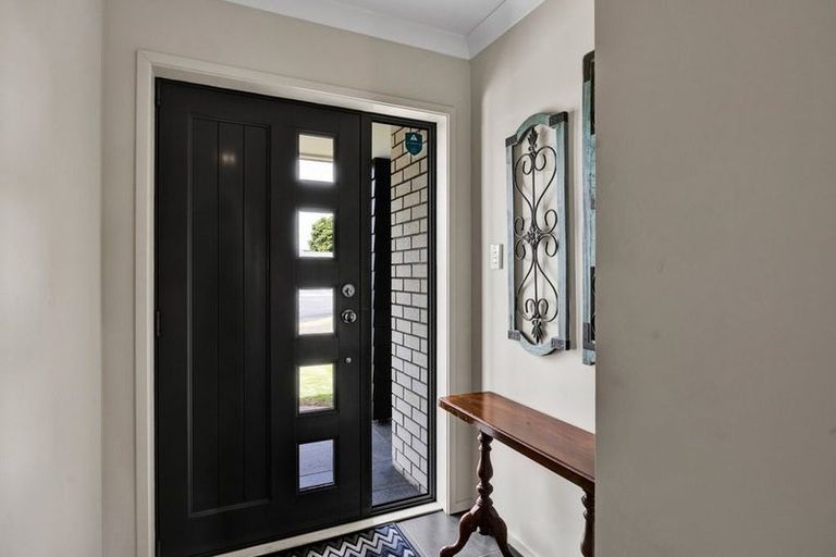 Photo of property in 17 Ponderosa Place, Opunake, 4616