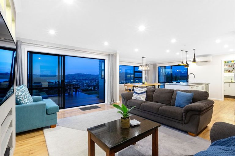 Photo of property in 20 Pacific View, Whitby, Porirua, 5024