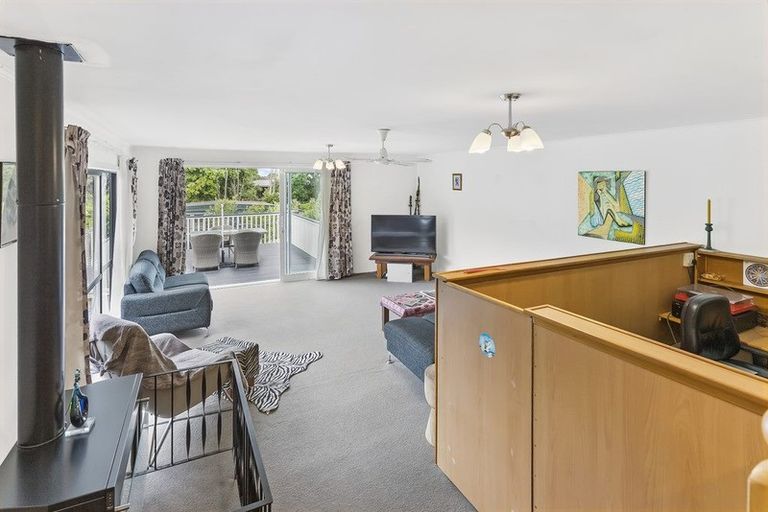 Photo of property in 28 Lowtherhurst Road, Massey, Auckland, 0614