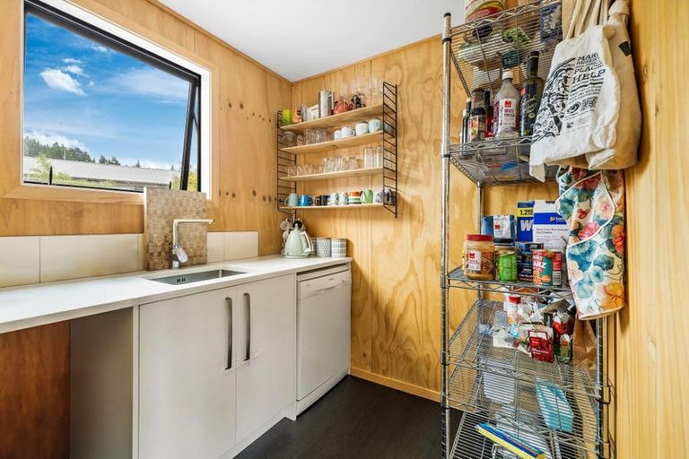 Photo of property in Luggate Park, 10 Cooper Crescent, Luggate, Wanaka, 9383