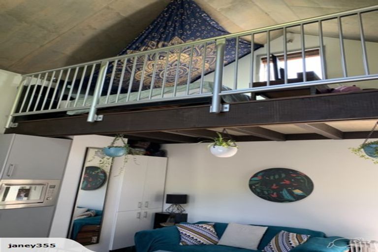 Photo of property in 24 Bridle Path Road, Heathcote Valley, Christchurch, 8022