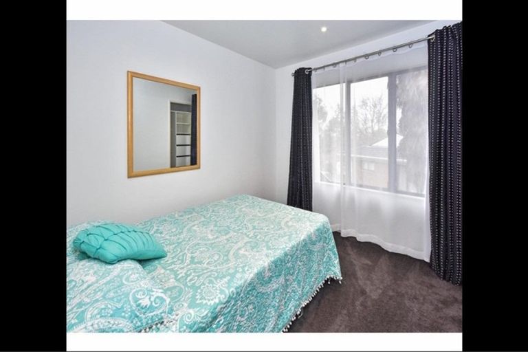 Photo of property in 21 Orinda Close, Botany Downs, Auckland, 2010