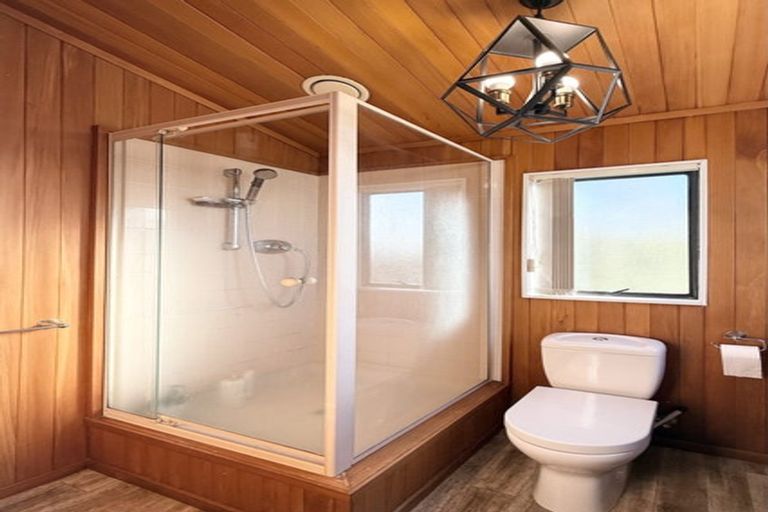 Photo of property in 2/3 Aorangi Place, Birkenhead, Auckland, 0626