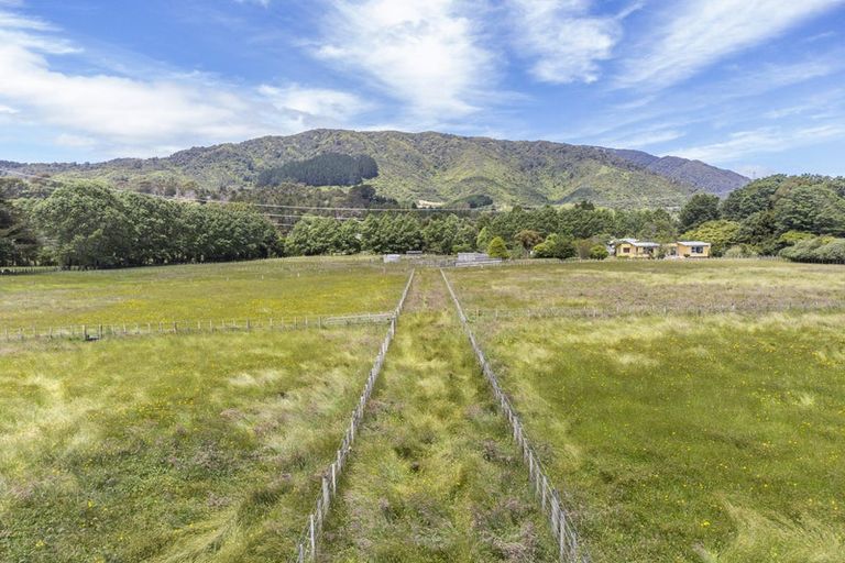 Photo of property in 27 Terrace Road, Reikorangi, Waikanae, 5391