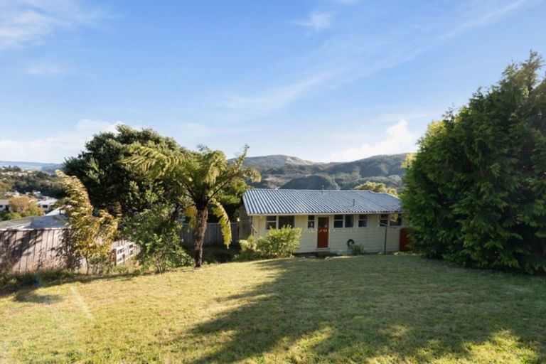 Photo of property in 76 Lord Street, Stokes Valley, Lower Hutt, 5019