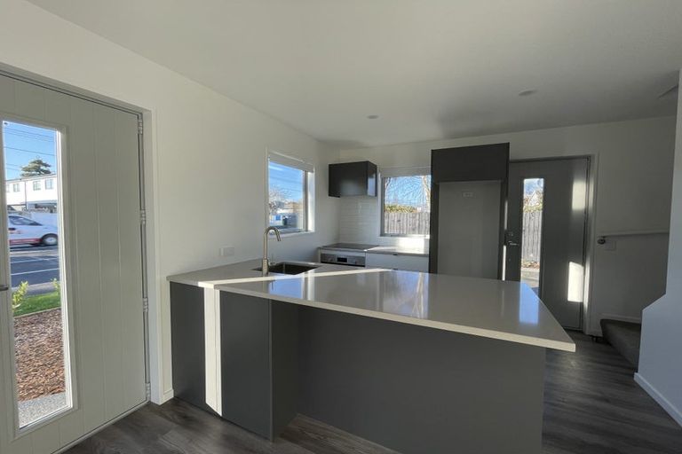 Photo of property in 1/51 Hills Road, Edgeware, Christchurch, 8013