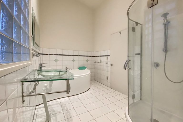 Photo of property in Hb Apartments, 1/3 Holland Street, Te Aro, Wellington, 6011