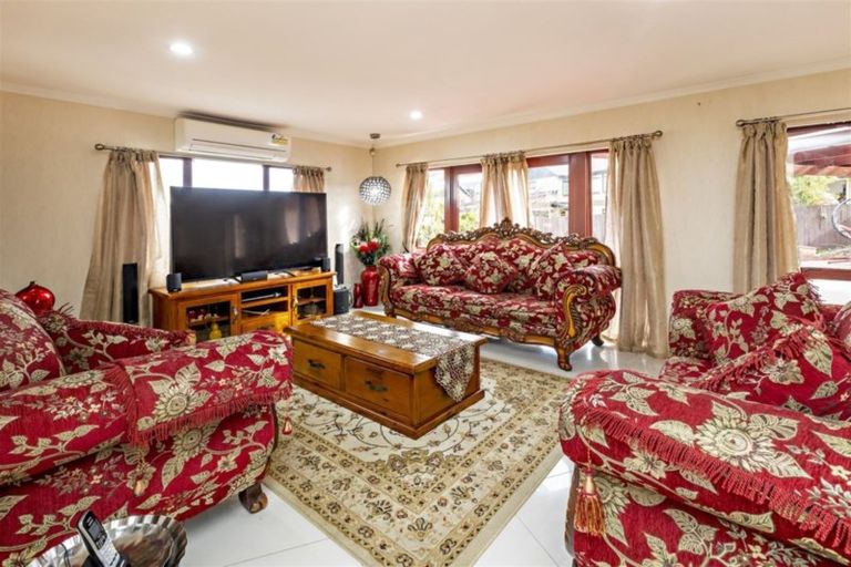 Photo of property in 73 Rathmar Drive, Manurewa, Auckland, 2105