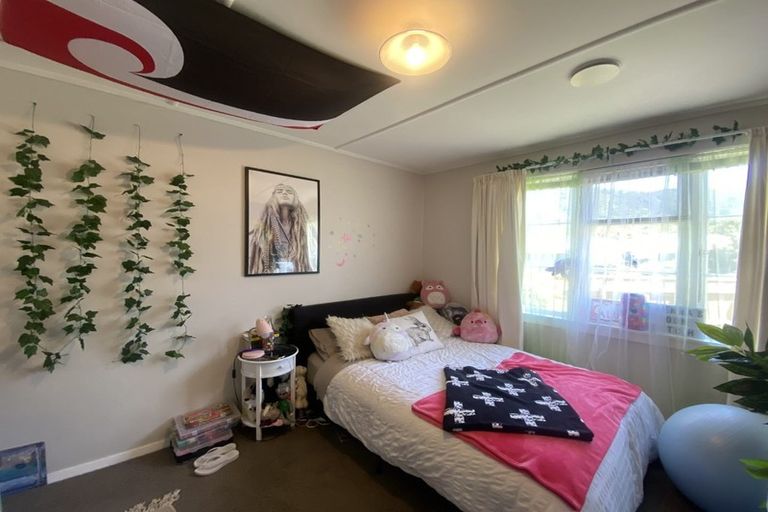 Photo of property in 27 Oxford Street, Picton, 7220