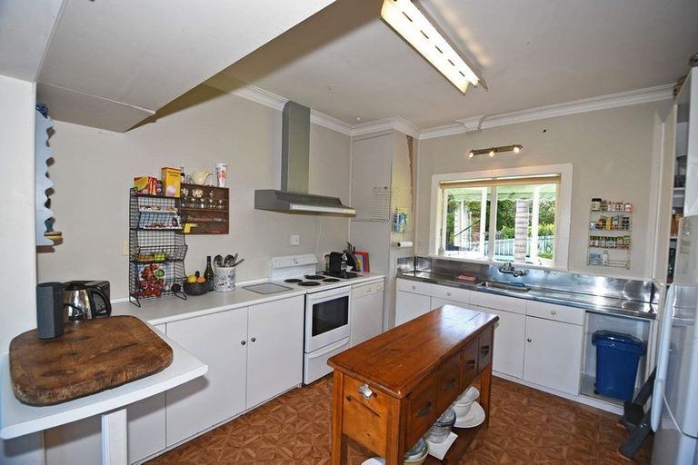 Photo of property in 10 Totara Road, Leigh, 0985