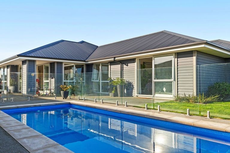 Photo of property in 56 Watkins Drive, Rangiora, 7400