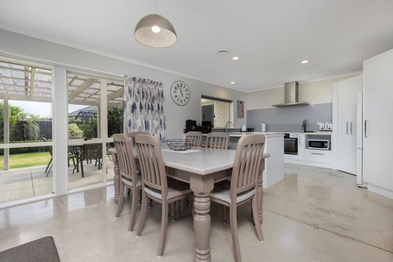 Photo of property in 781 Grenada Street, Papamoa Beach, Papamoa, 3118