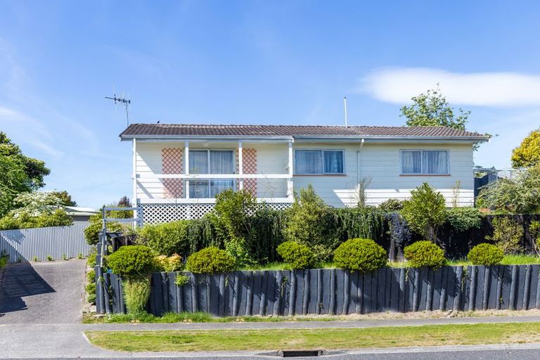 Photo of property in 108 Tamatea Road, Taupo, 3330