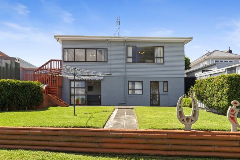 Photo of property in 16 Prospect Terrace, Pukekohe, 2120