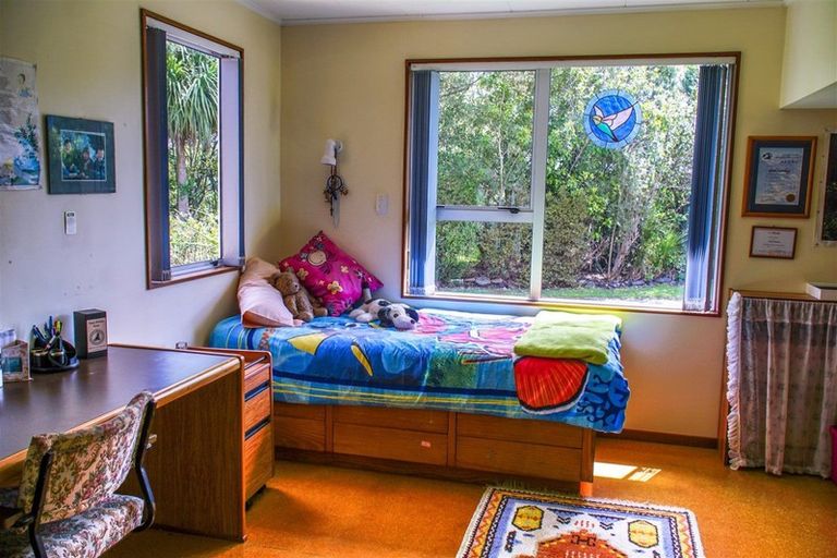 Photo of property in 37 Wakefield Street, Westport, 7825