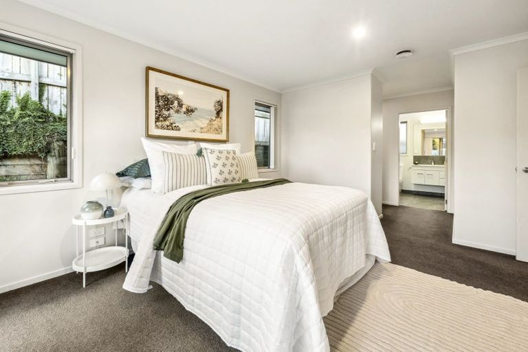 Photo of property in 31 Rochfort Crescent, Pyes Pa, Tauranga, 3112