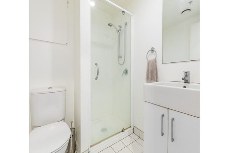 Photo of property in Waldorf Bankside Apartments, 4e/8 Bankside Street, Auckland Central, Auckland, 1010