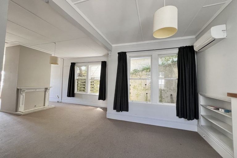 Photo of property in 25 Austin Street, Mount Victoria, Wellington, 6011