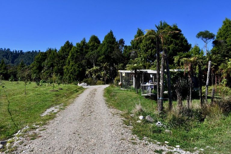 Photo of property in 4 Sunset Heights Road, Karamea, 7893