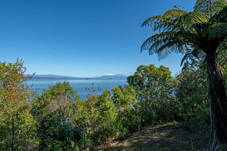Photo of property in 45 Whakamoenga Point, Acacia Bay, Taupo, 3385