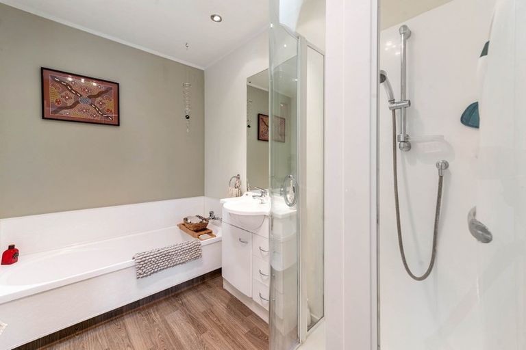 Photo of property in 9b Barraud Place, Pukehangi, Rotorua, 3015