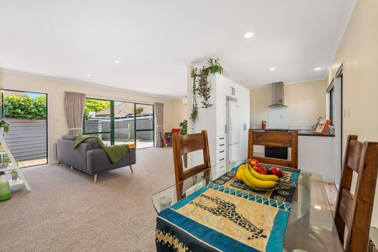 Photo of property in 201 Vogel Street, Roslyn, Palmerston North, 4414