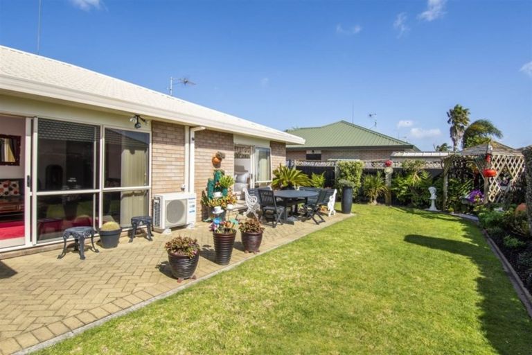 Photo of property in 60 Evans Road, Papamoa Beach, Papamoa, 3118
