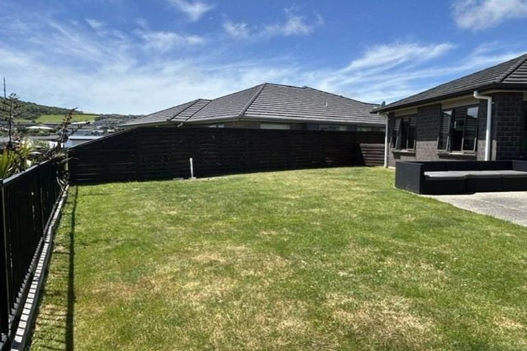 Photo of property in 34 Sumner Terrace, Aotea, Porirua, 5024