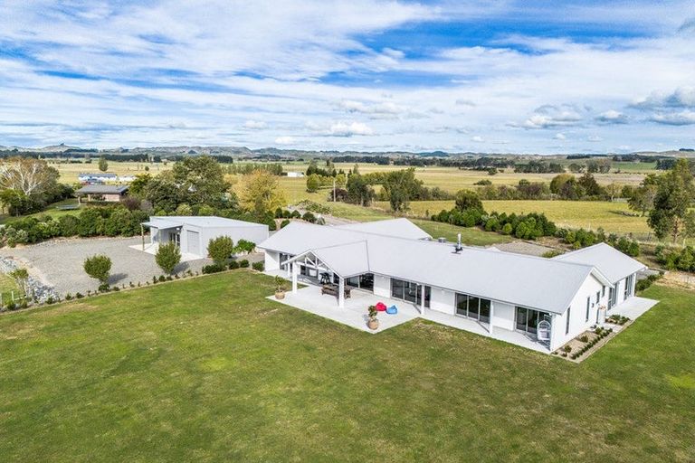 Photo of property in 470 Porangahau Road, Waipukurau, 4282