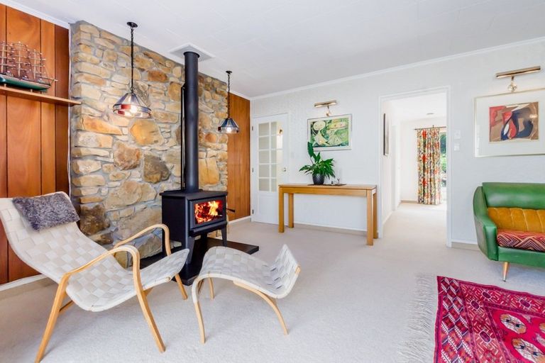 Photo of property in 9 Iti Grove, Waikanae, 5036