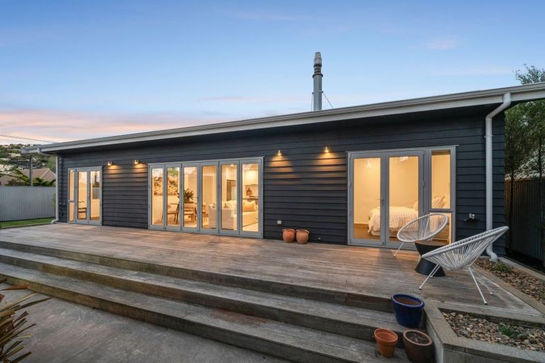 Photo of property in 1/14 Whitfield Street, Sumner, Christchurch, 8081