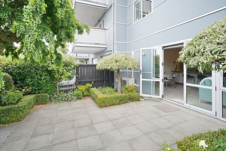 Photo of property in 1/8 Hutcheson Street, Sydenham, Christchurch, 8023