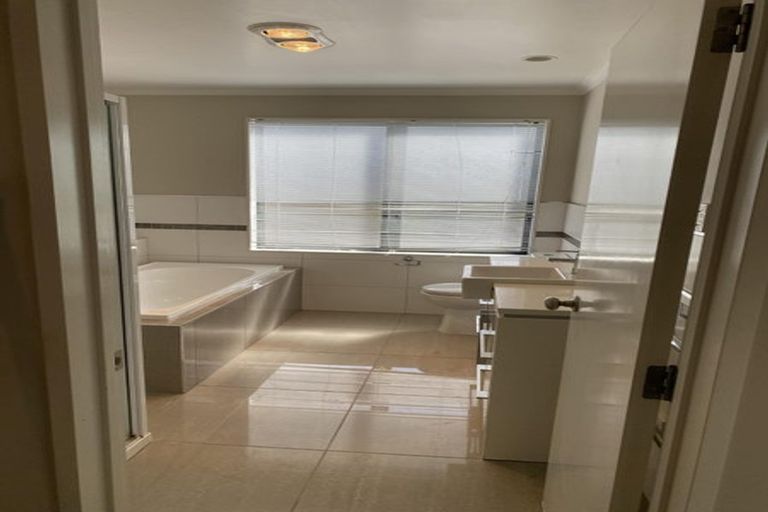 Photo of property in 51 Bluegrey Avenue, Stonefields, Auckland, 1072