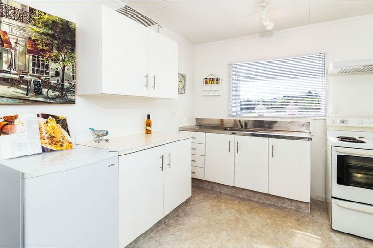 Photo of property in 108 Tamatea Road, Taupo, 3330